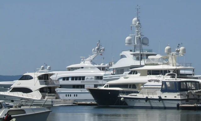 Gibraltar Ocean Village visiting yachts